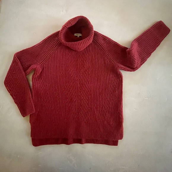 Madewell fuzzy Turtleneck in Coppery rust - Picture 8 of 9